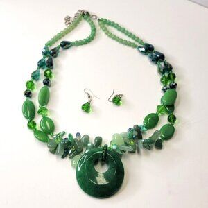 Green Chunky Pendant Necklace and Earrings Set